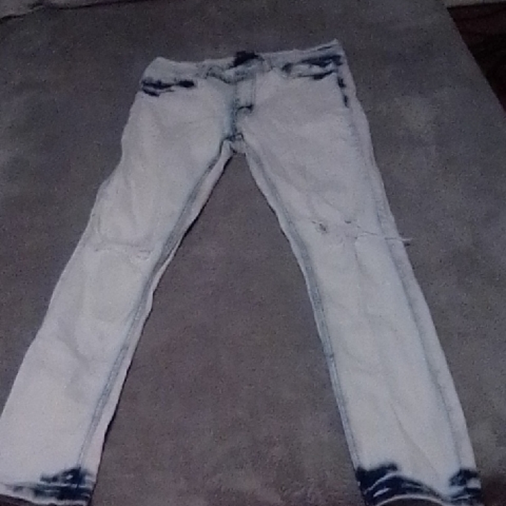 Men's Blue and White Jeans